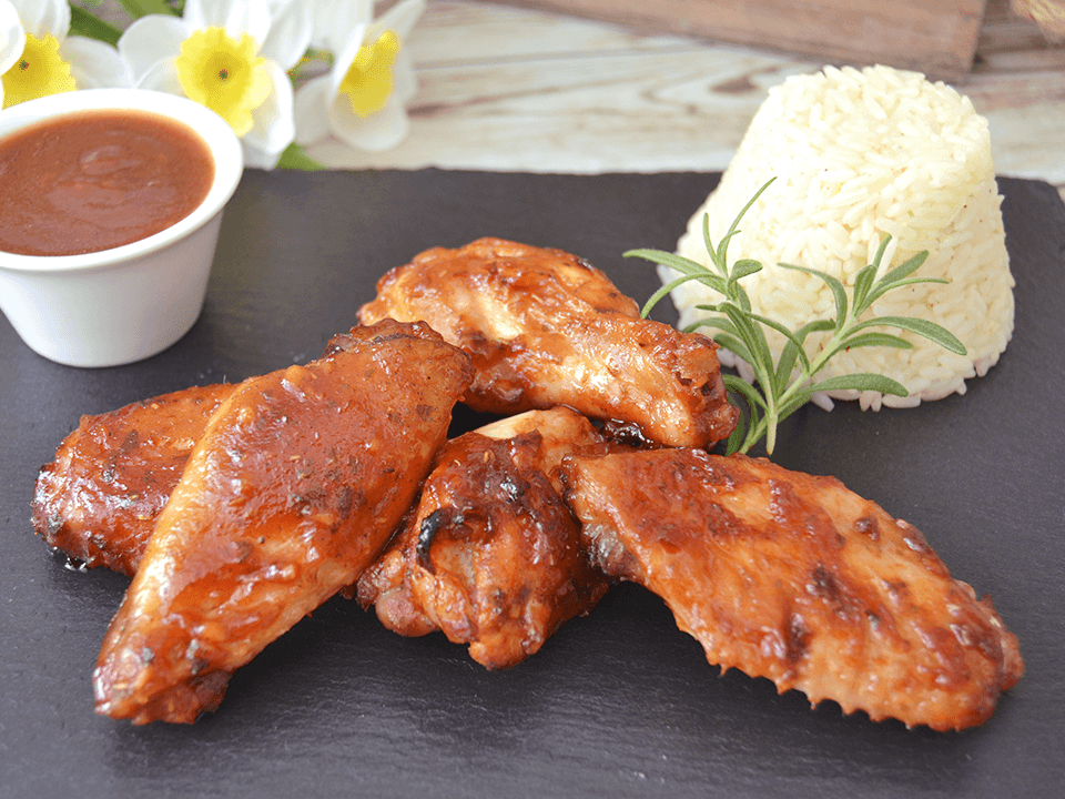 Alitas de pollo con salsa barbacoa