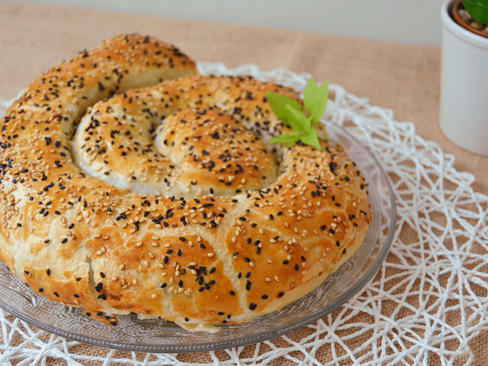 Caracola de hojaldre y espinacas con queso