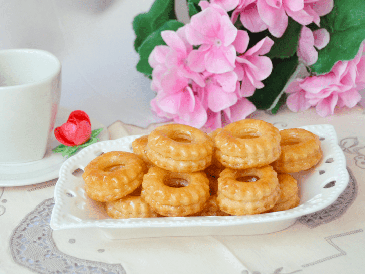 Rosquillas Cristaleiro de hojaldre con almíbar de anís
