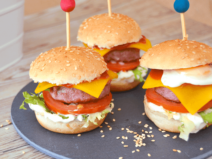 Mini hamburguesas de ternera y queso cheddar