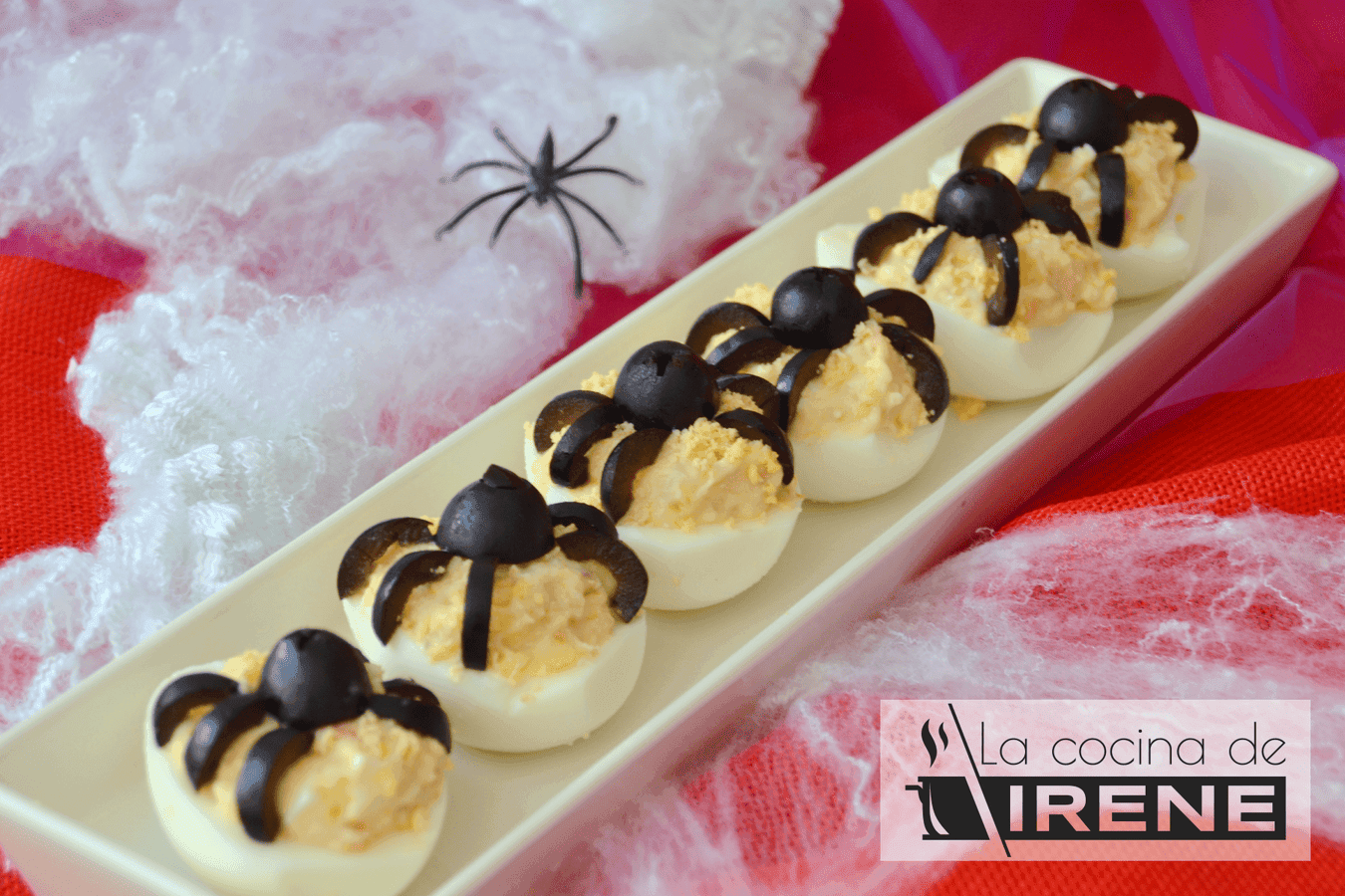 Huevos terroríficos rellenos