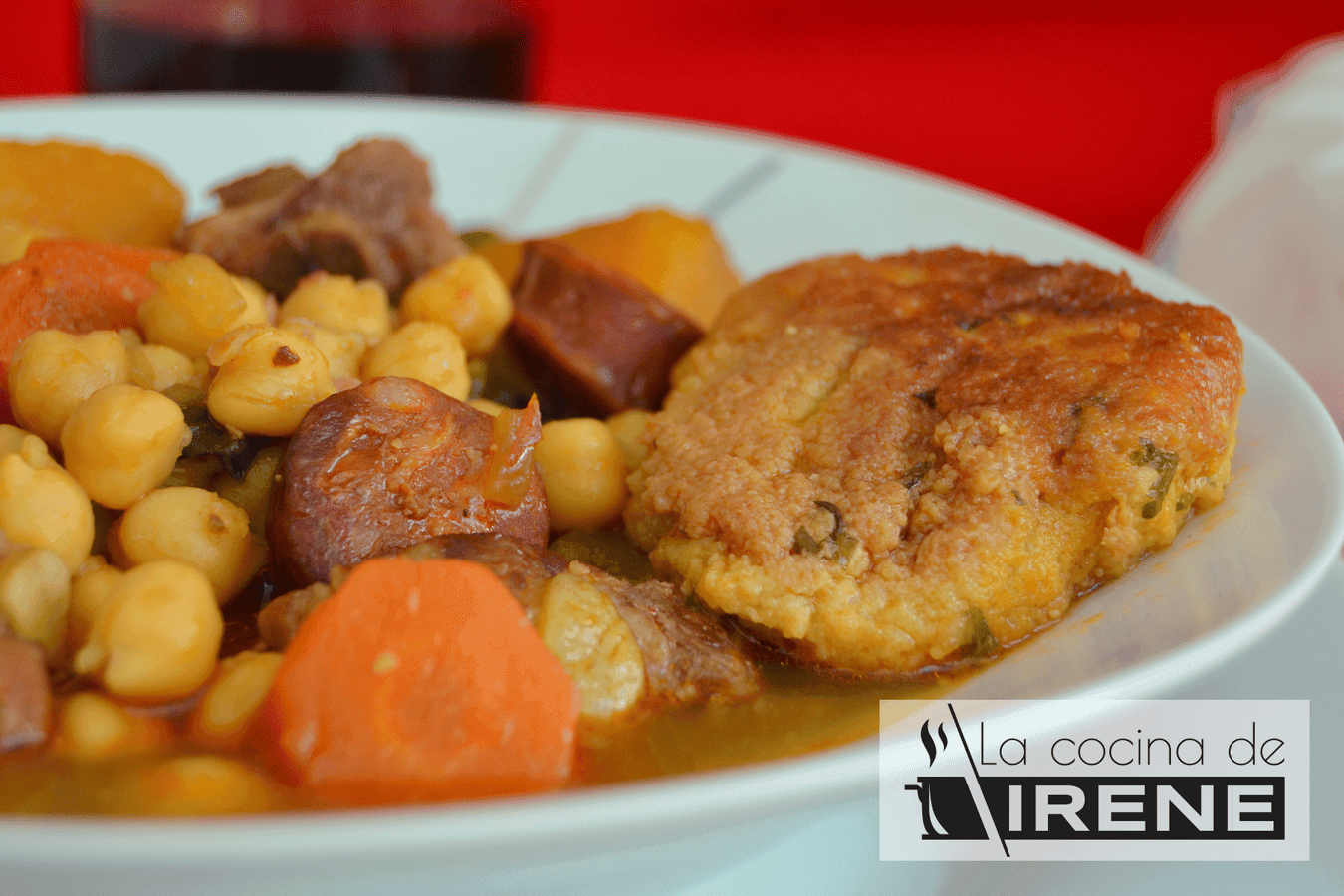 Potaje de garbanzos con panecillos