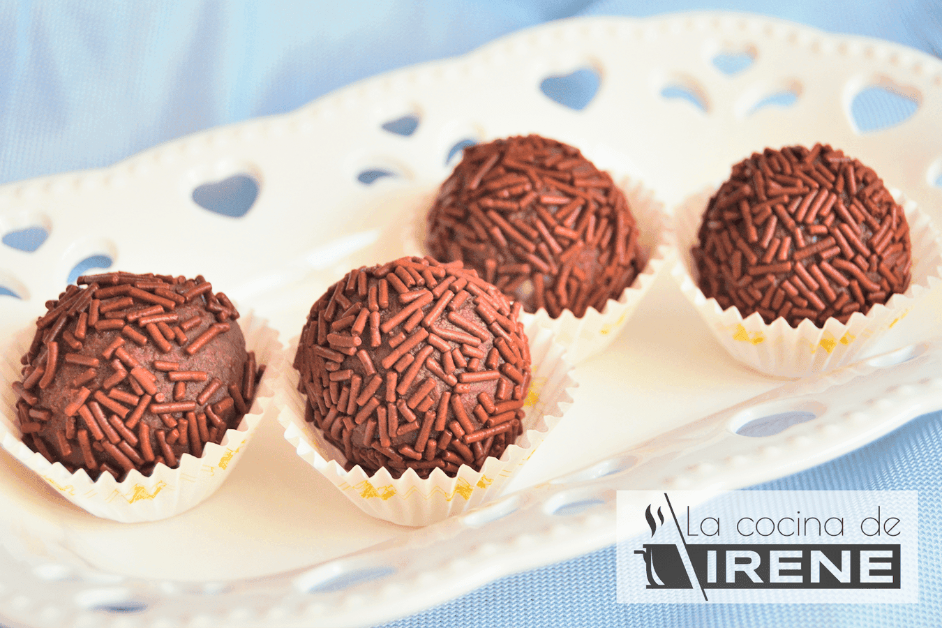 Trufas de magdalenas y chocolate