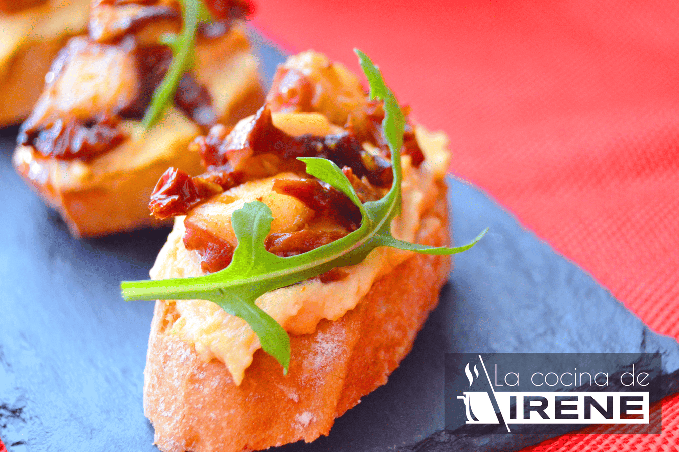 Pinchos de pulpo y hummus