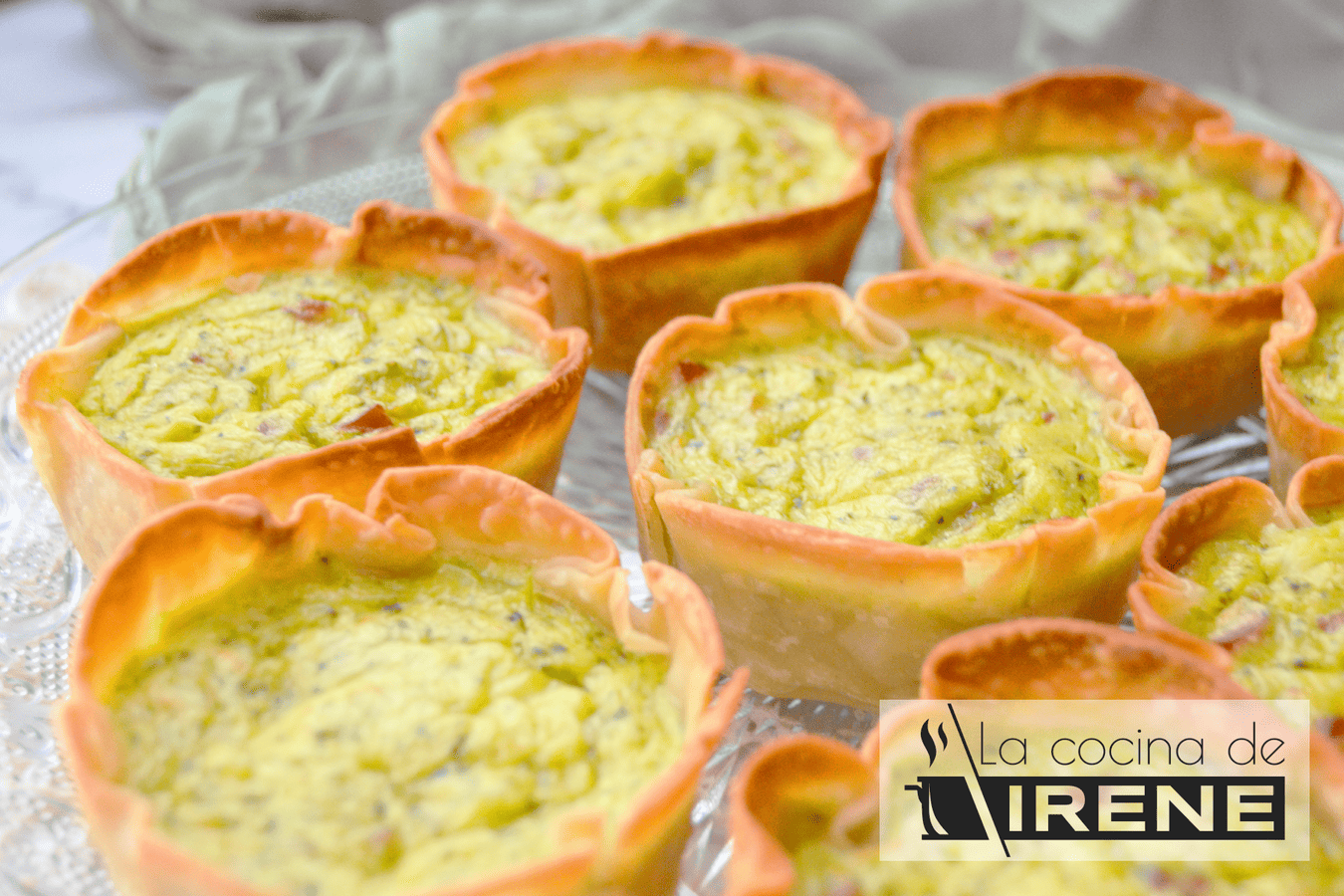 Mini quiches de brócoli, jamón serrano y queso