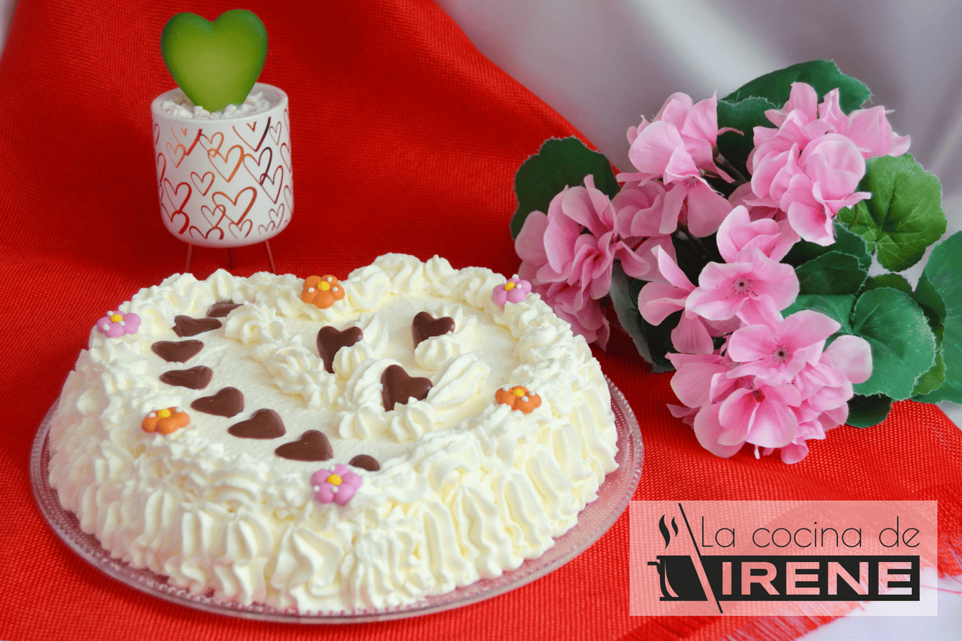 Tarta de almendra y nata