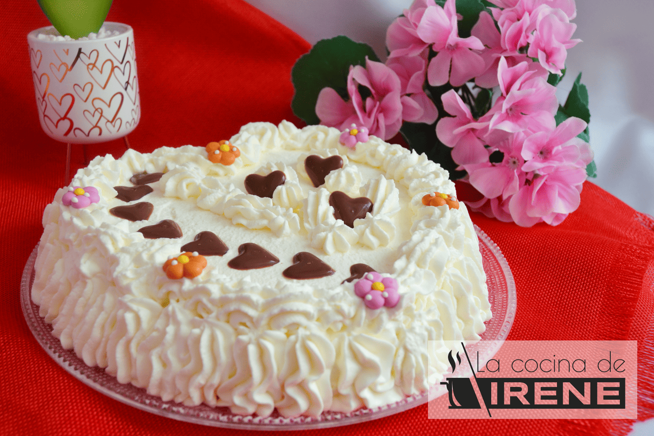 Tarta de almendra y nata