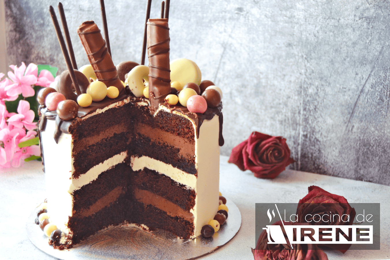 Tarta vertical de mousse de chocolate y buttercream