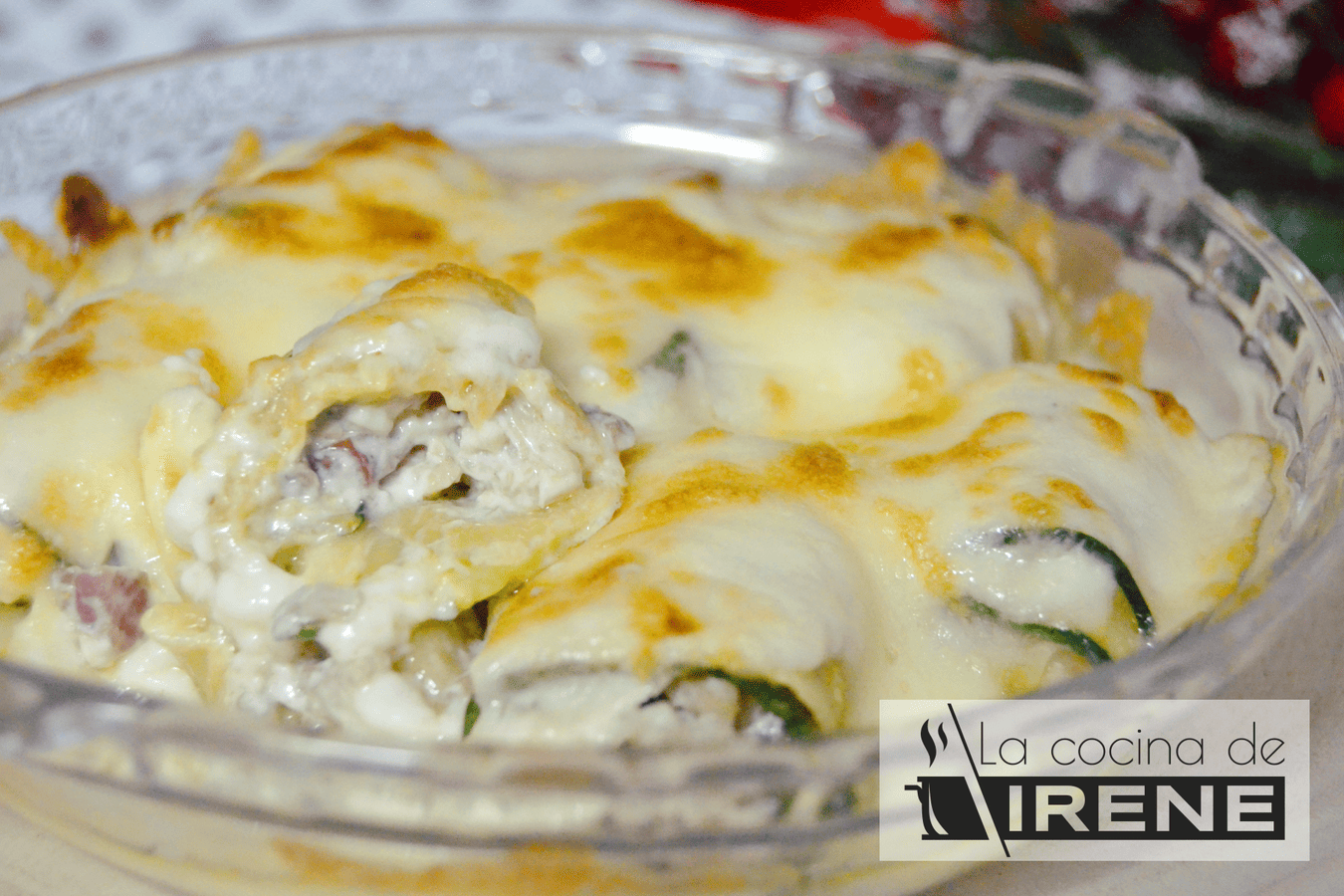 Rollitos de calabacín rellenos de pollo, bacon y champiñones