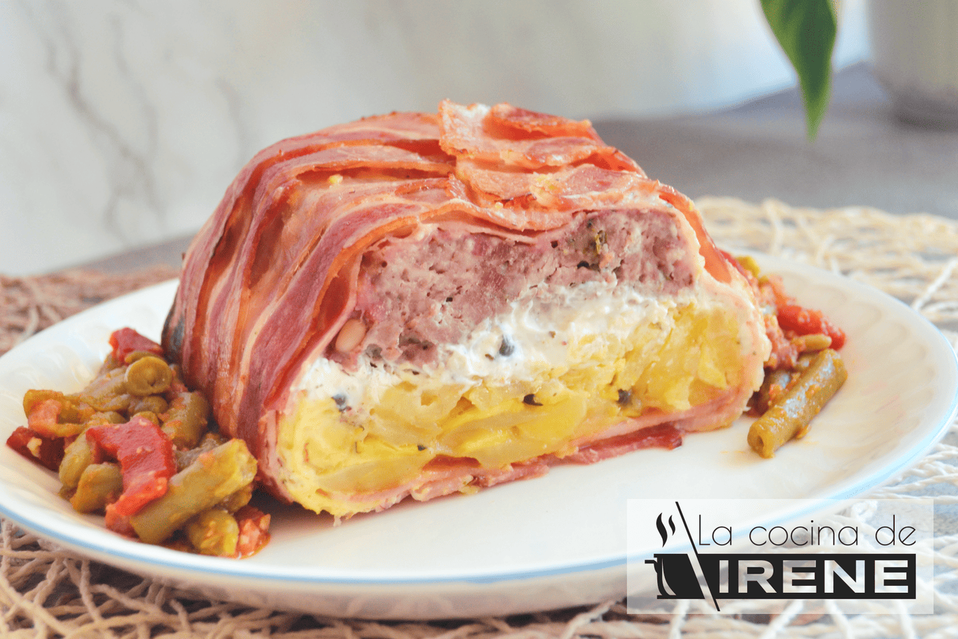 Pastel de carne y tortilla de patatas