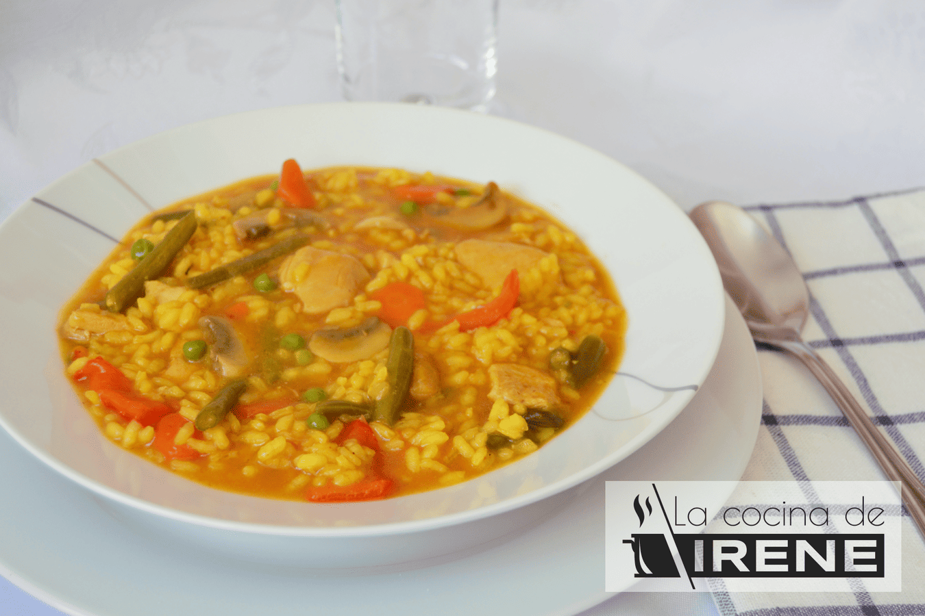 Arroz caldoso con pollo y verduras