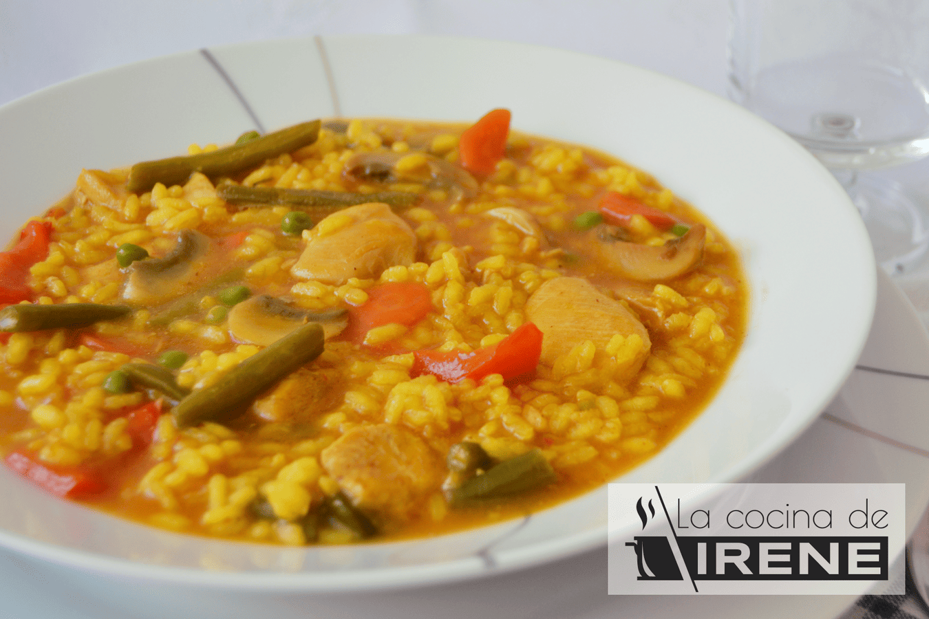 Arroz caldoso con pollo y verduras