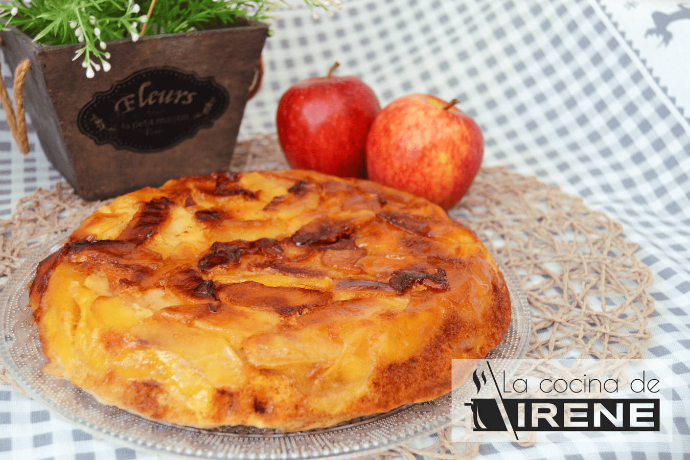 Tarta de manzana en sartén