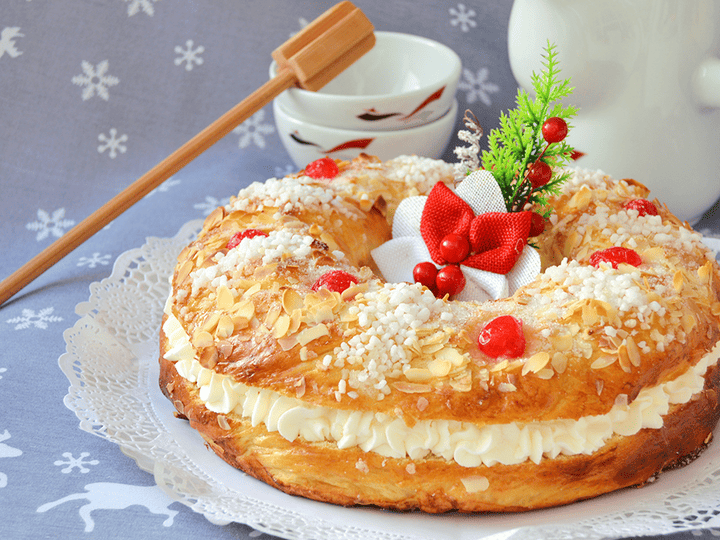 Roscón de Reyes relleno de nata
