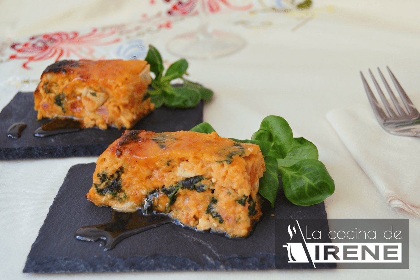 Pastel de boniato con espinacas y pollo