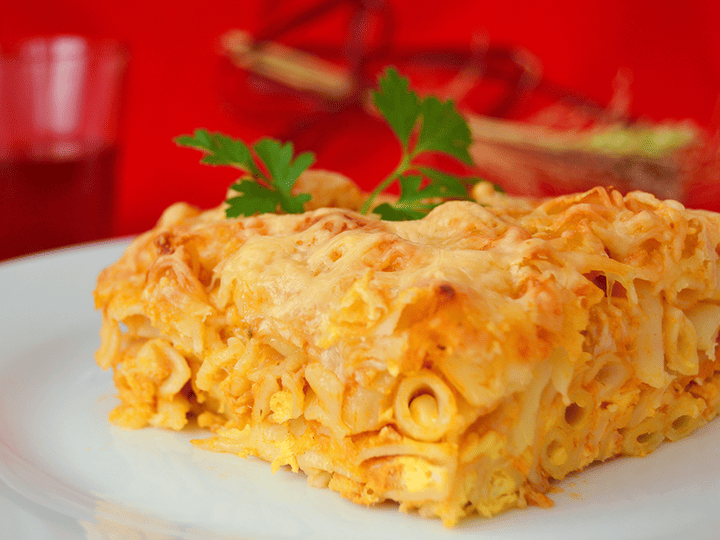 Macarrones gratinados con huevo