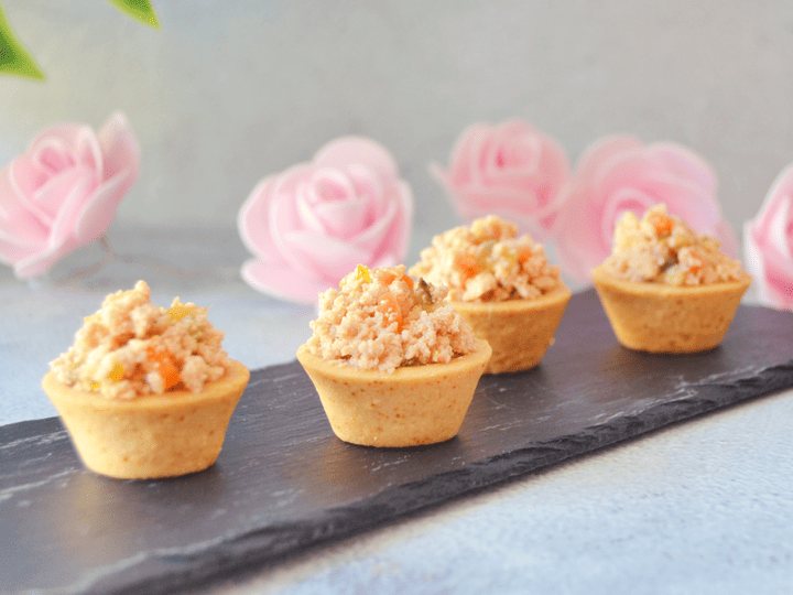 Mini tartaletas de huevas de bacalao y variantes