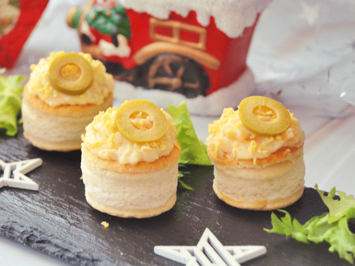 Mini volovanes rellenos de ensaladilla rusa