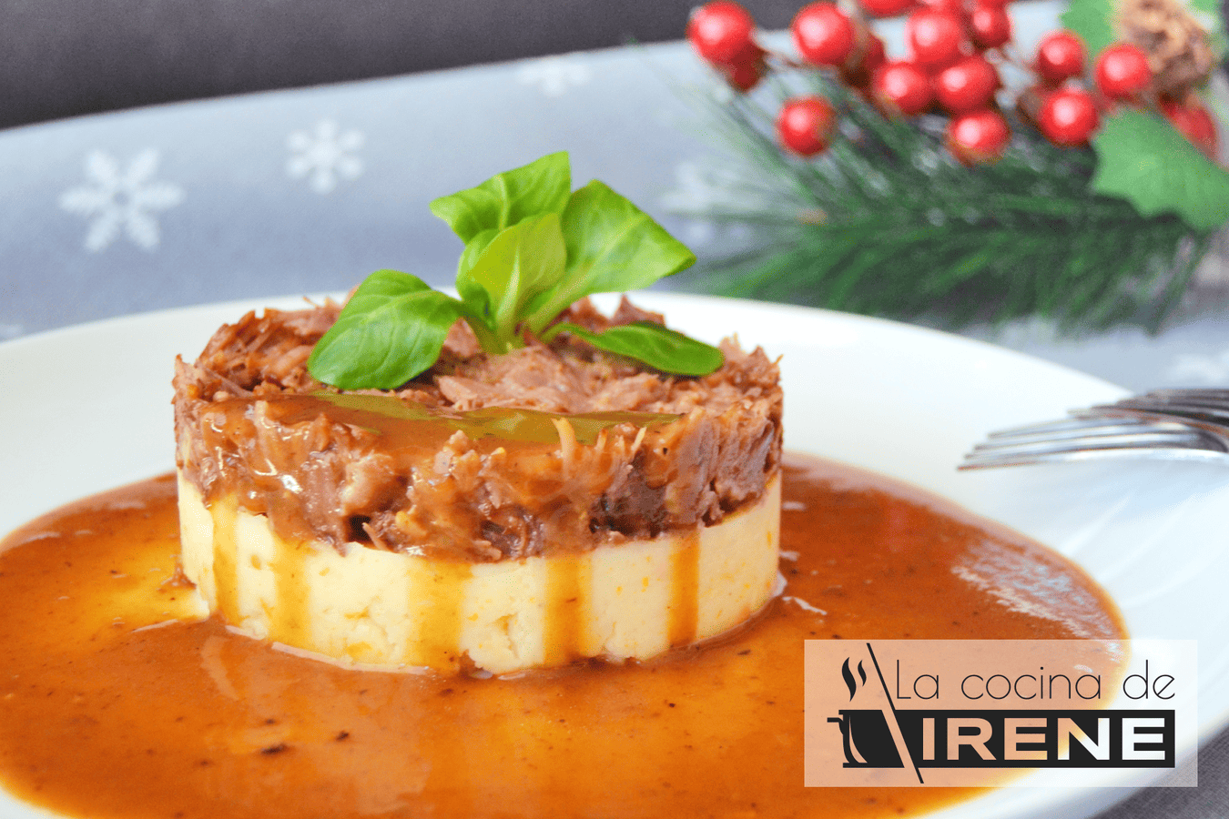 Timbal de carrilleras con puré de patata