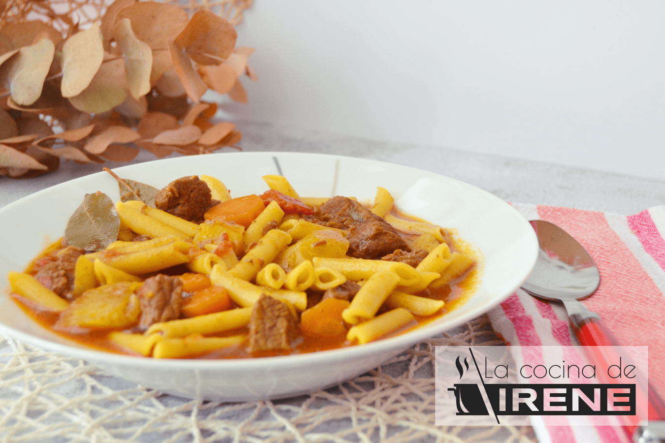 Guiso de ternera con macarrones