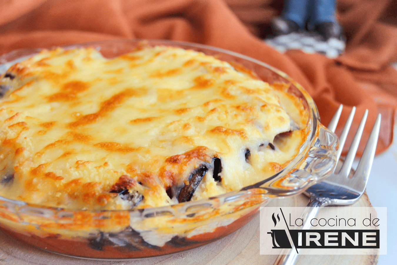 Rollitos de berenjena rellenos de pollo y champiñones