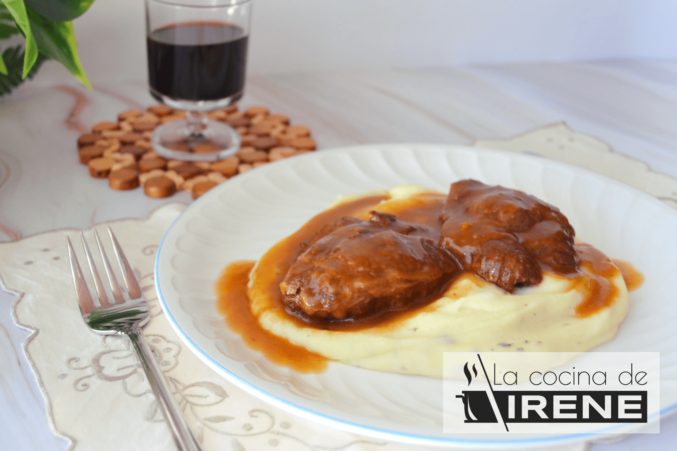 Carrilleras de cerdo con parmentier de patata