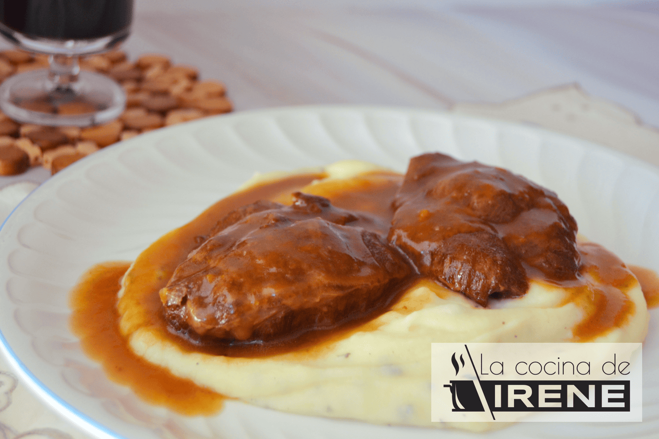 Carrilleras de cerdo con parmentier de patata