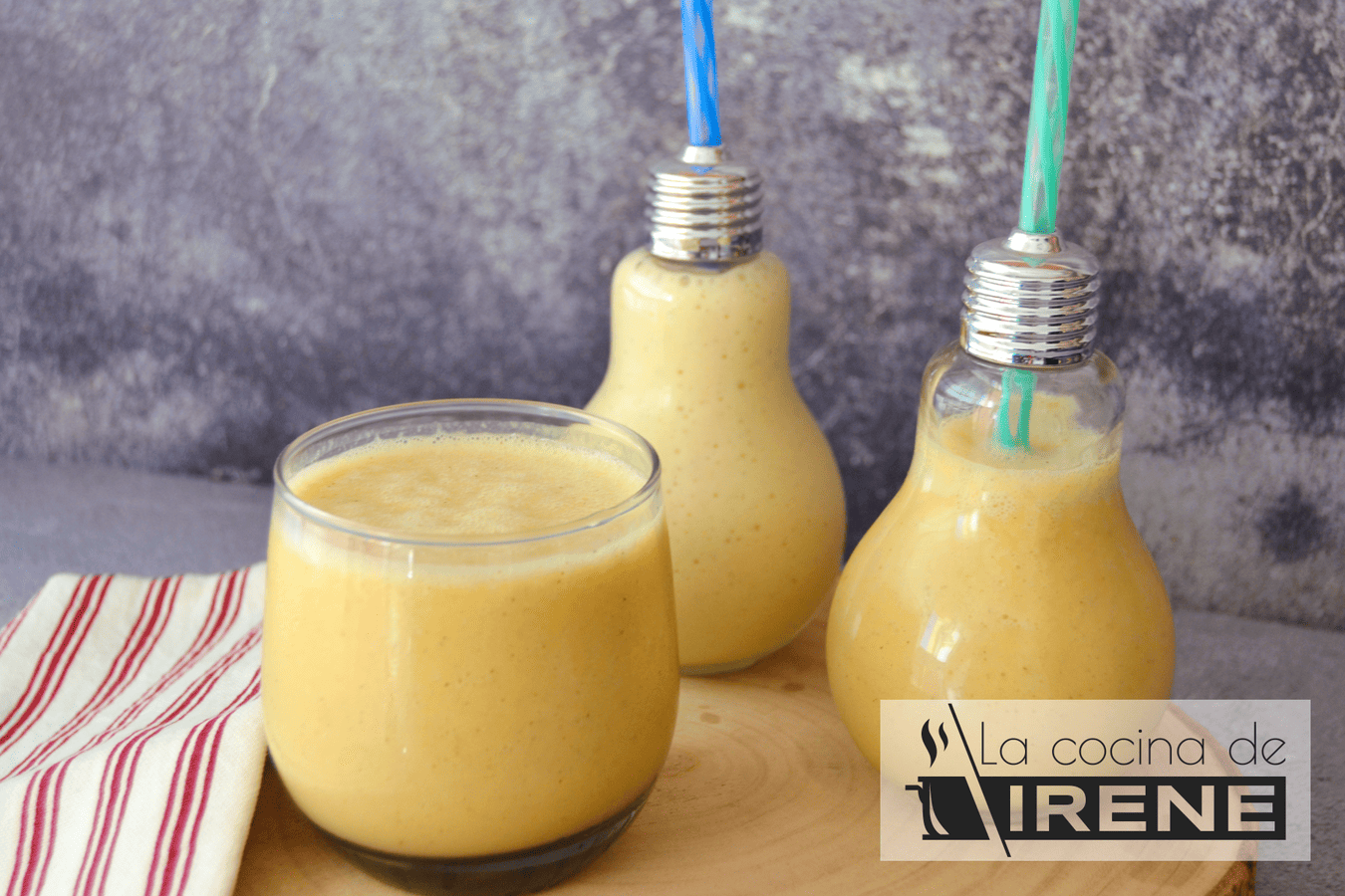Batido de mango, melocotón y papaya